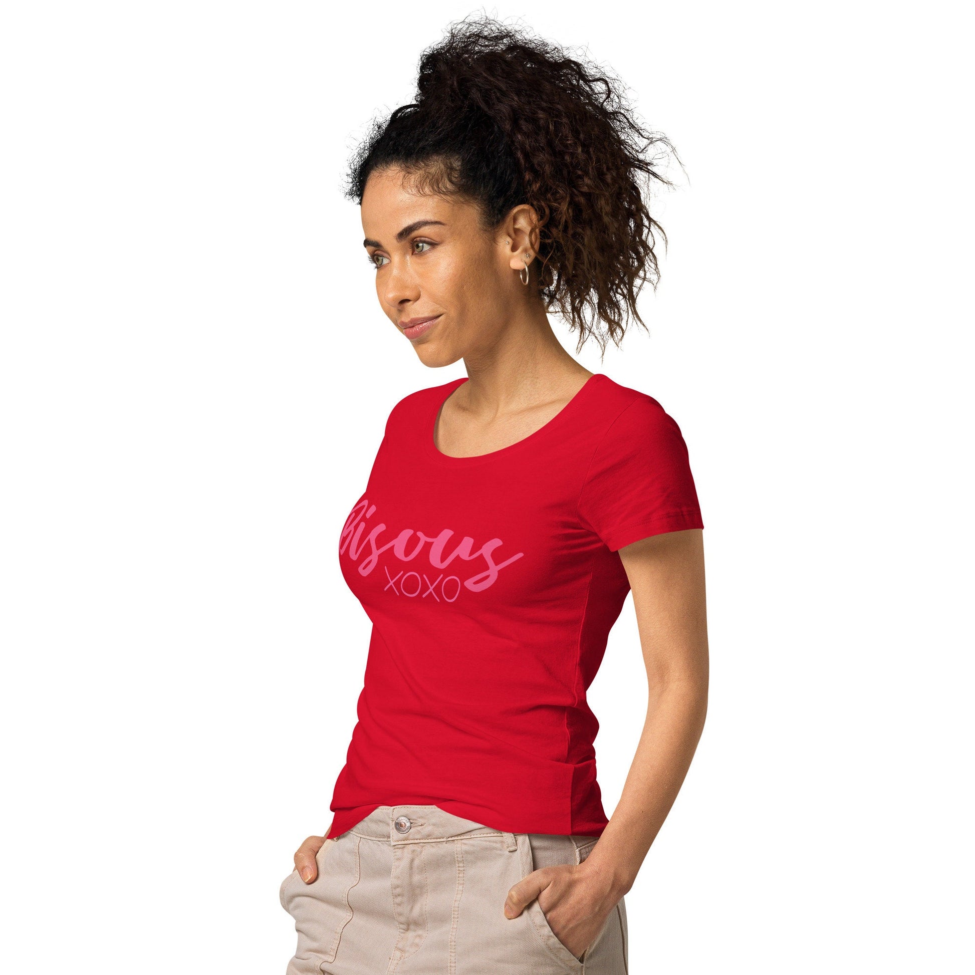 Bisous (kisses) Women’s basic organic t-shirt